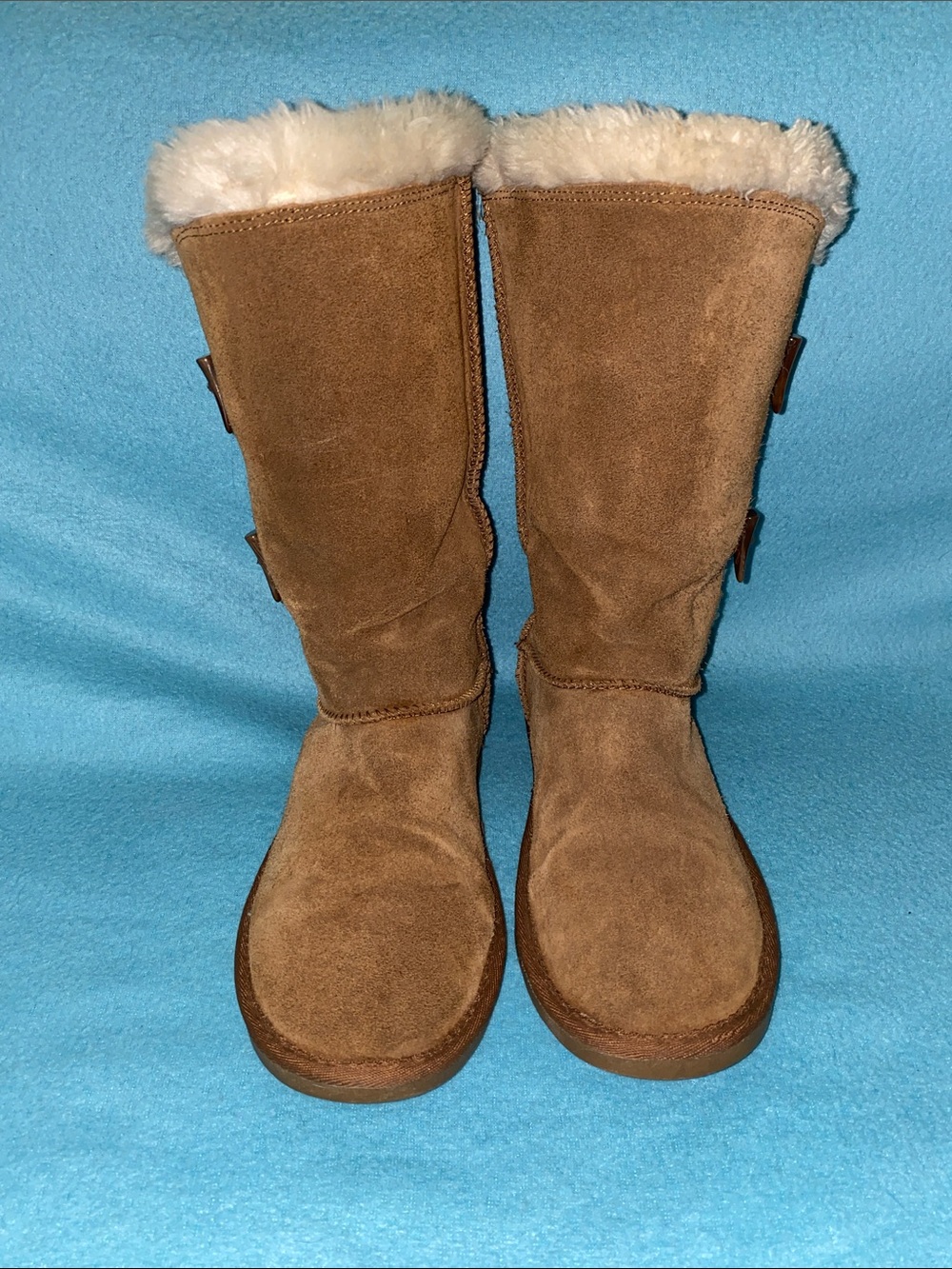 SONOMA Suede moccasin pull on boots tan cream faux fur toggle accents size 9